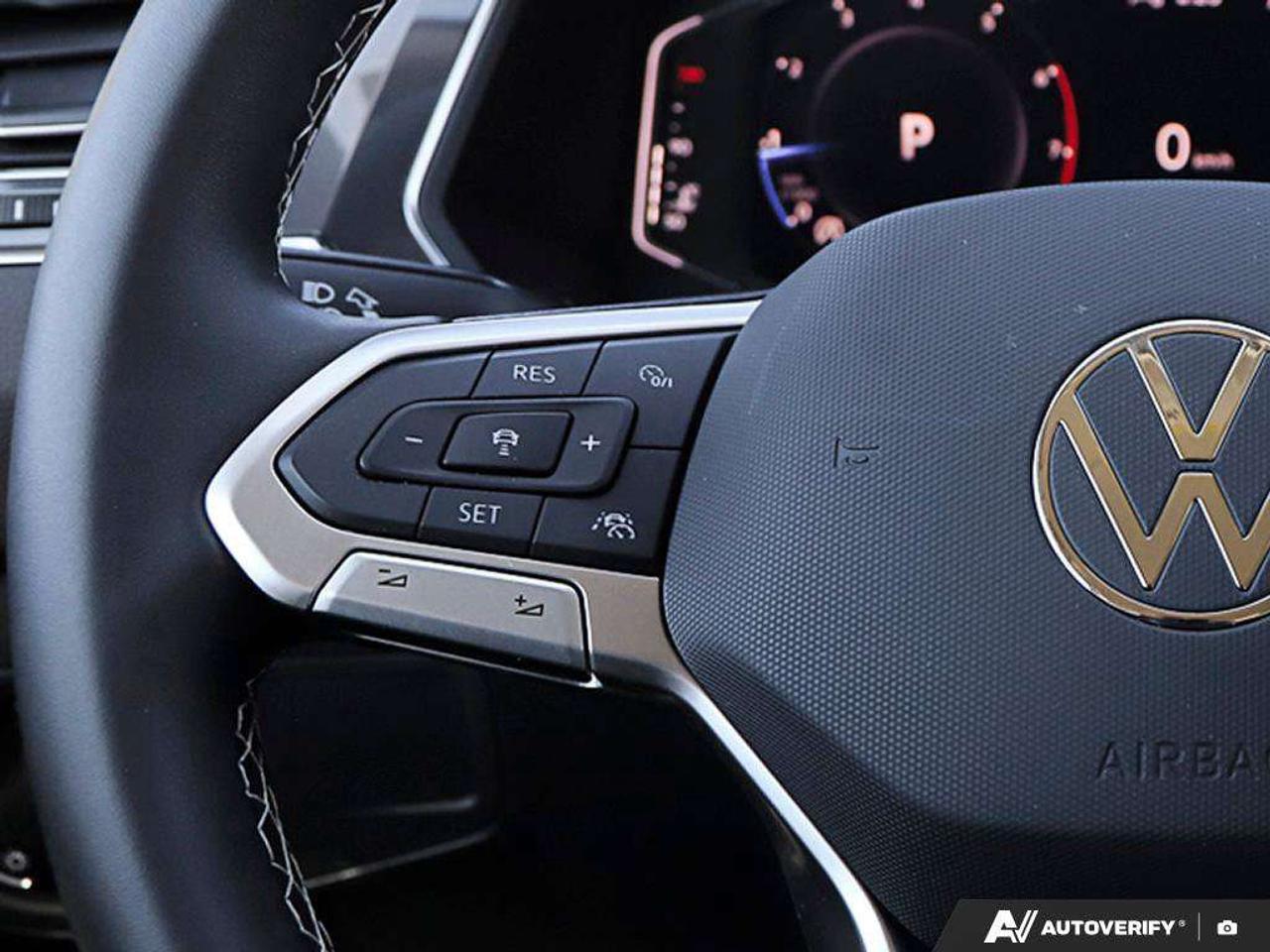 2023 Volkswagen Tiguan ComfortlineONE-OWNER, ACCIDENT-FREE, WIRELESS CARPLAY, HTD SEATS Photo