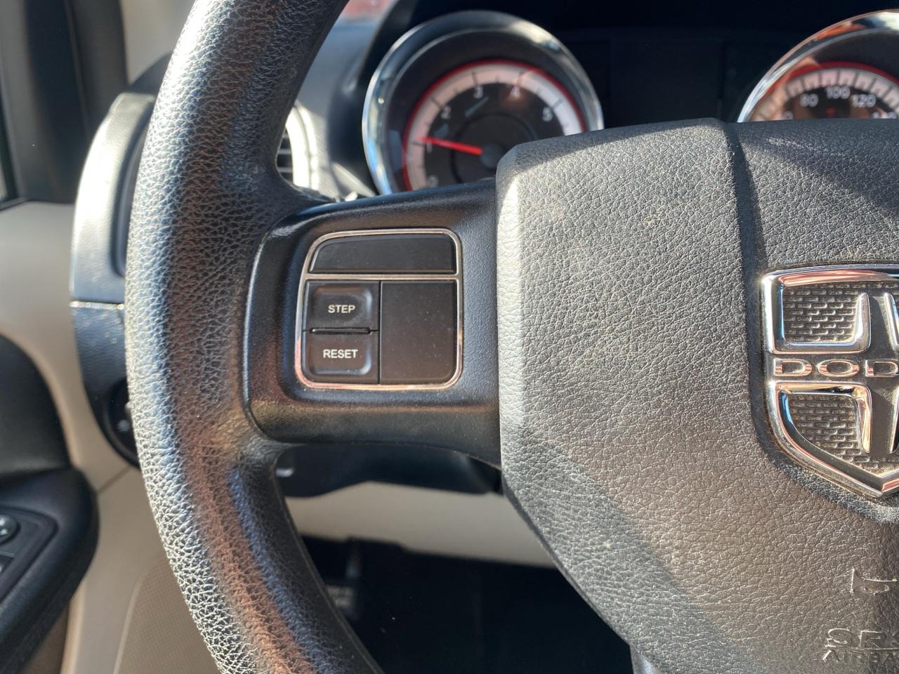 2017 Dodge Grand Caravan FAMILY MOVER! CERTIFIED! FWD! Photo