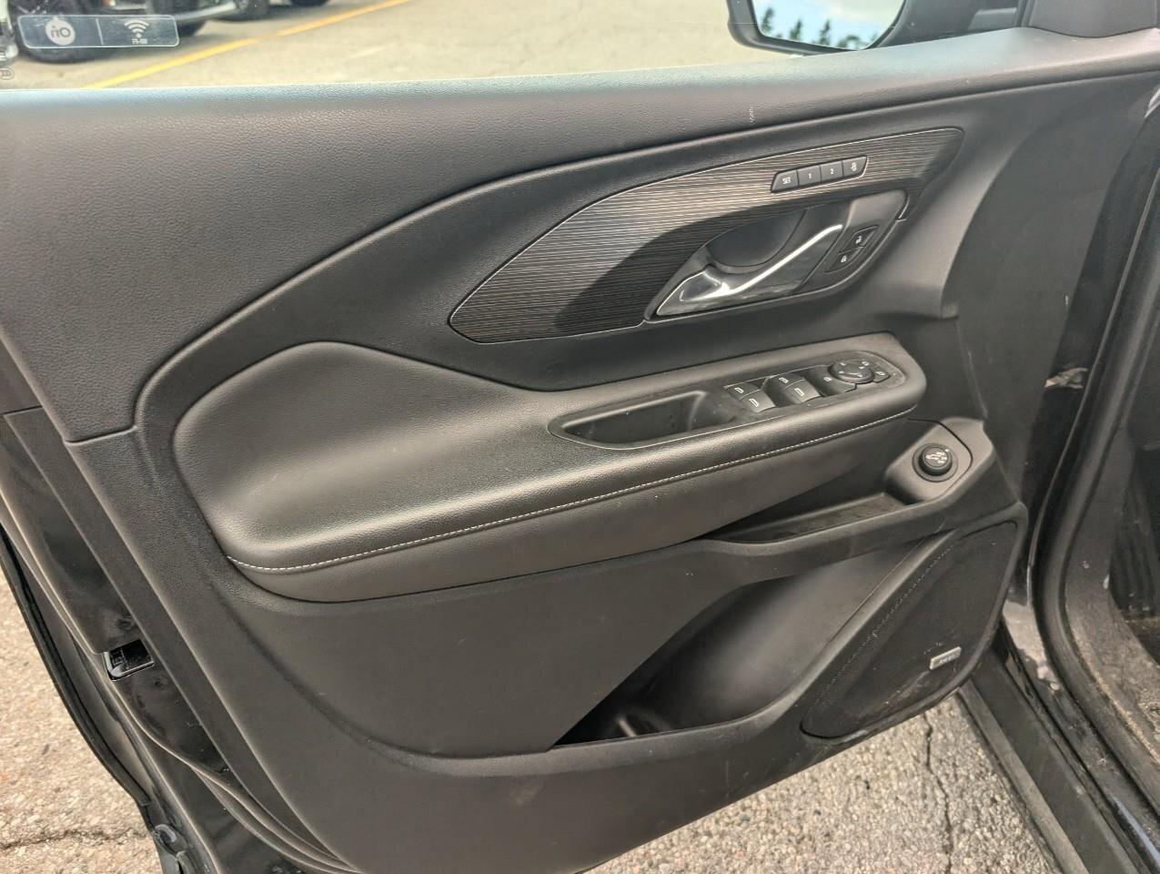 2022 GMC Terrain SLTSLT PRO GRADE, AWD, 1.5T, NAV, 1-OWNER! Photo