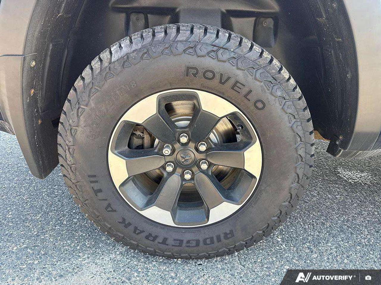 2019 RAM 1500 SPRAY IN BEDLINER. TONNEAU COVER. RUNNING BOARDS. SUNROOF. TRAILER BRAKE CONTROLLER. CERTIFIED. Photo