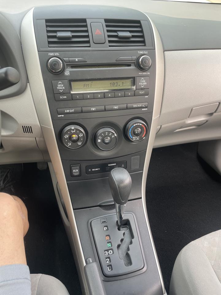 2010 Toyota Corolla 4dr Sdn Auto CE low km power locks,mirrors ac Photo