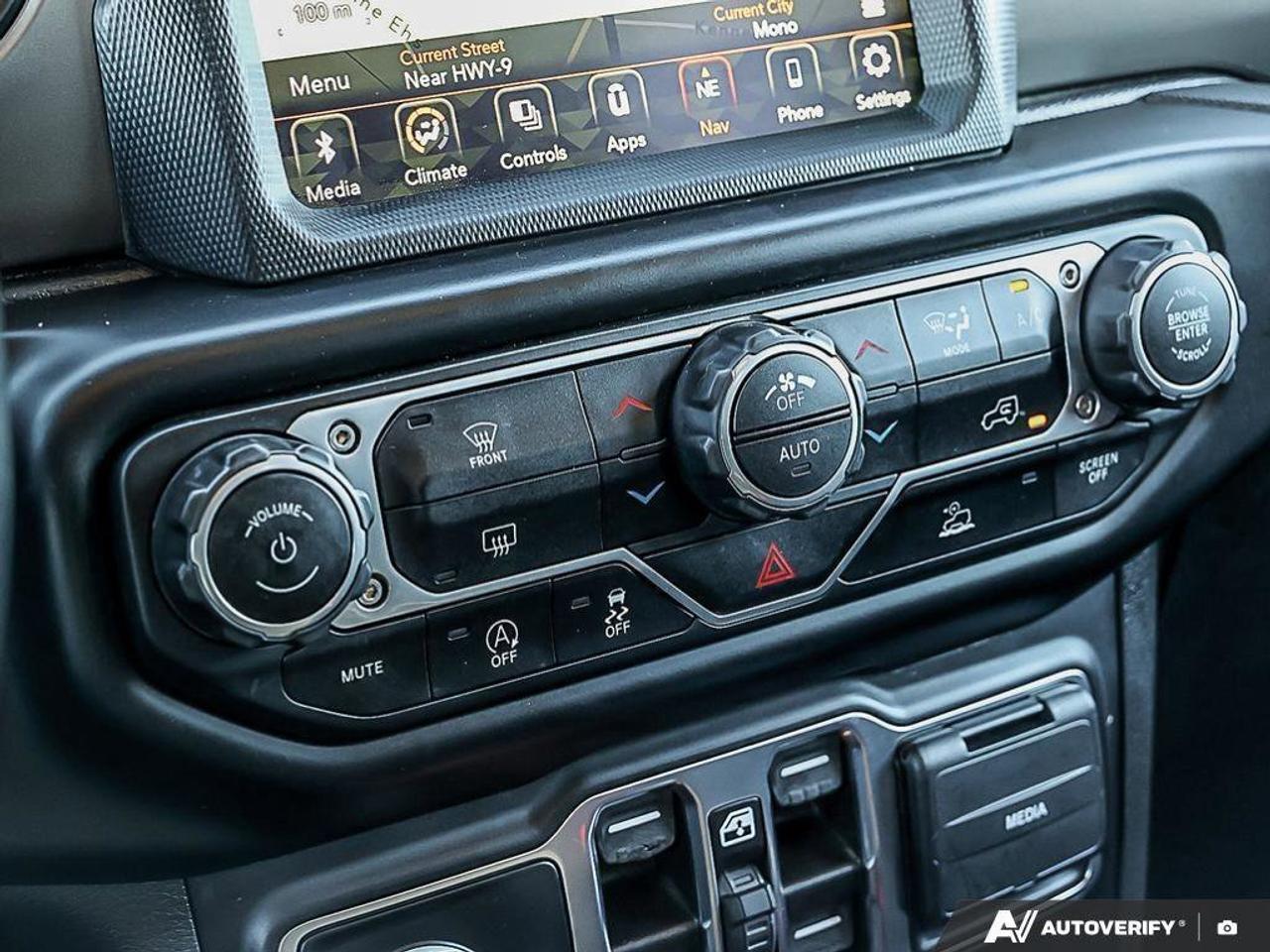 2022 Jeep Gladiator Sport SSPORT S, V6, 4X4, NAV, ALPINE, GOOD KMS! Photo