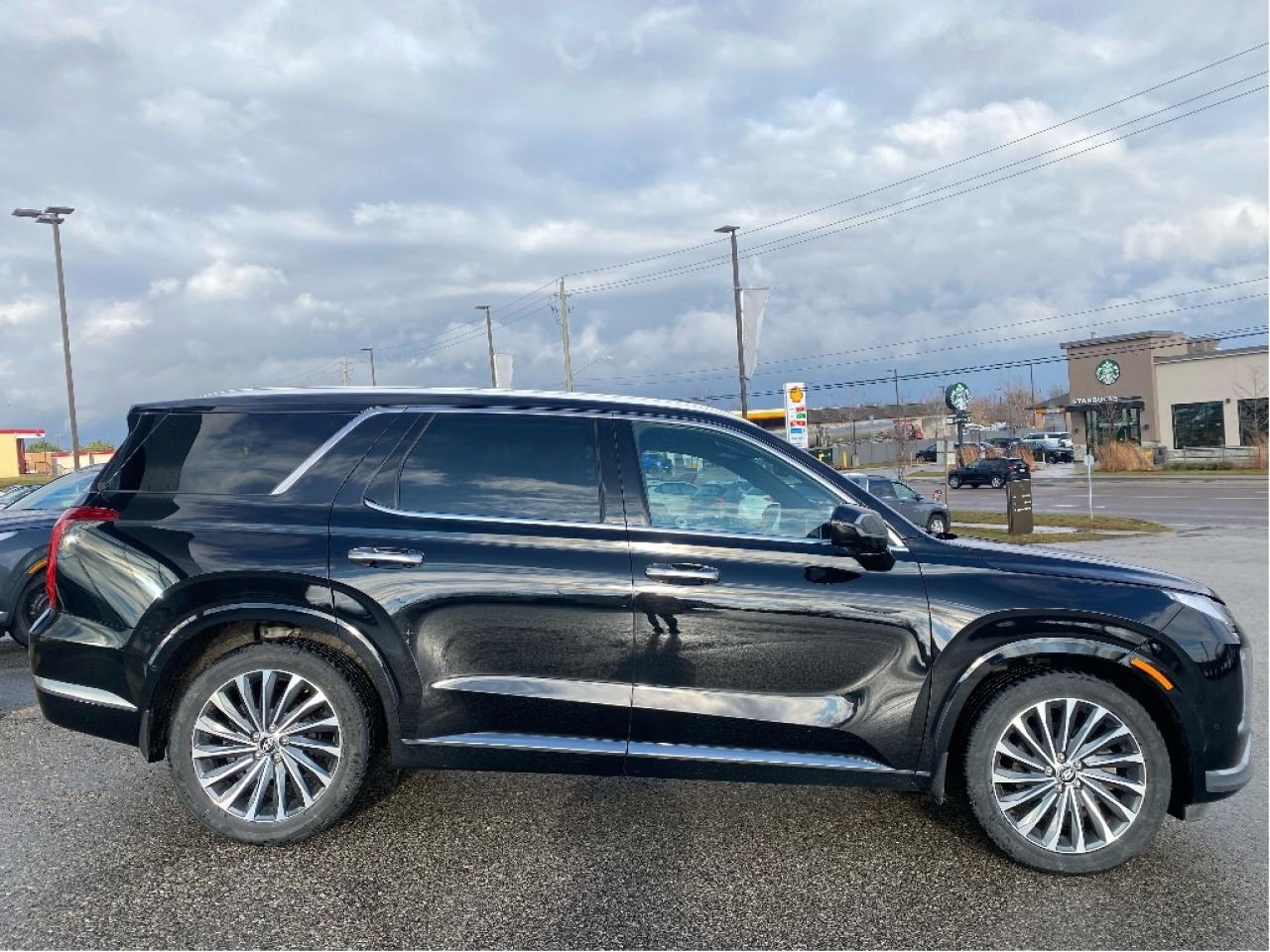 2023 Hyundai PALISADE Ultimate Calligraphy 7-Passenger AWD Photo