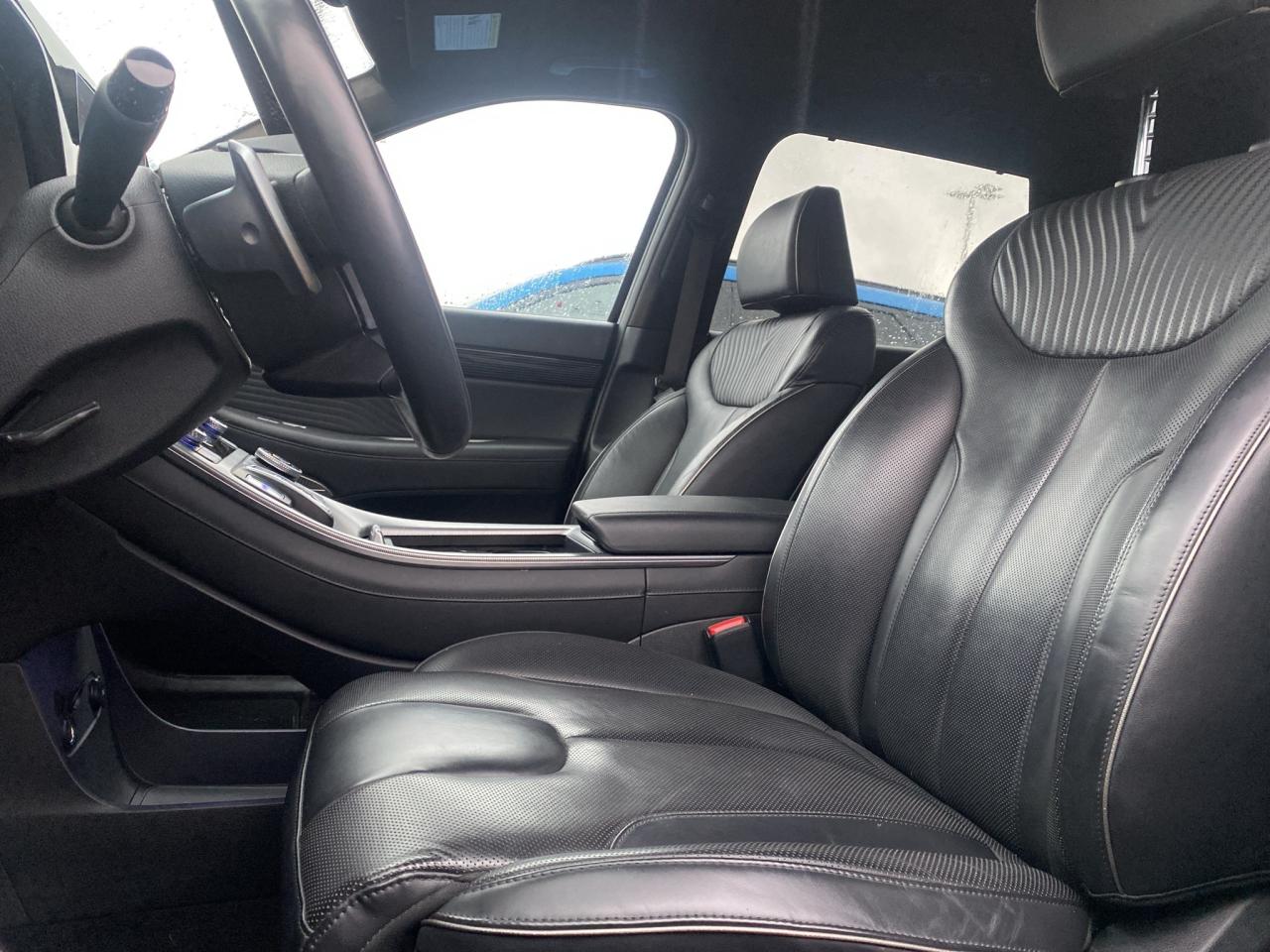 2023 Hyundai PALISADE Ultimate Calligraphy 7-Passenger AWD Photo