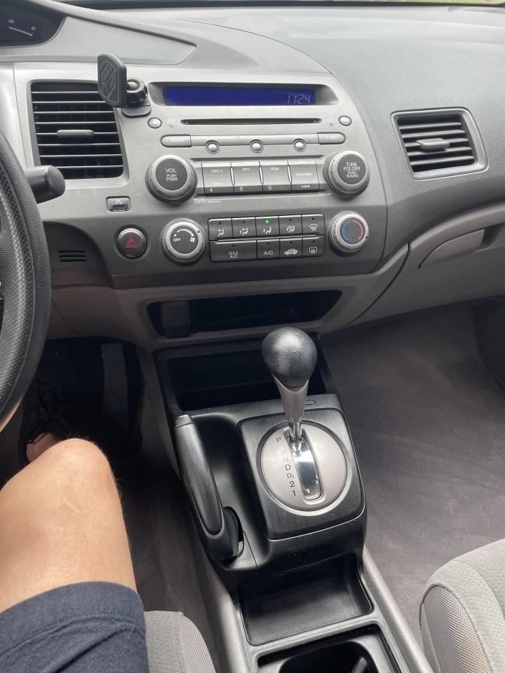 2009 Honda Civic 4dr Auto DX-G alloys ac low km Photo