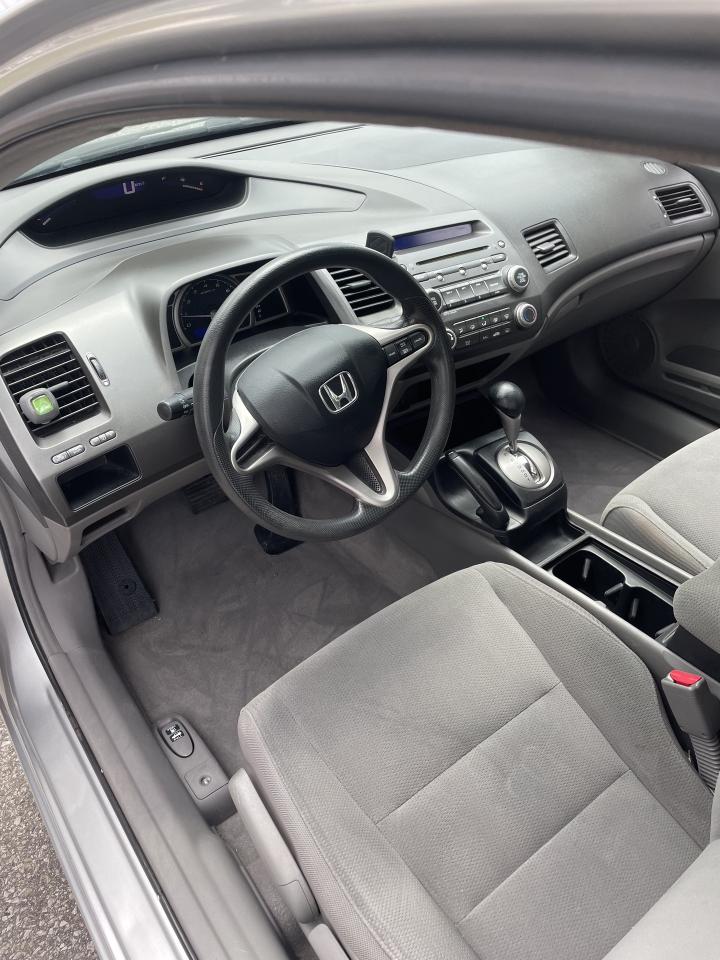 2009 Honda Civic 4dr Auto DX-G alloys ac low km Photo