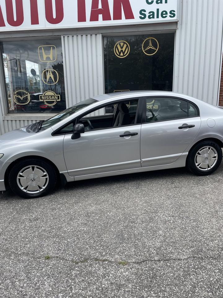2009 Honda Civic 4dr Auto DX-G alloys ac low km Photo