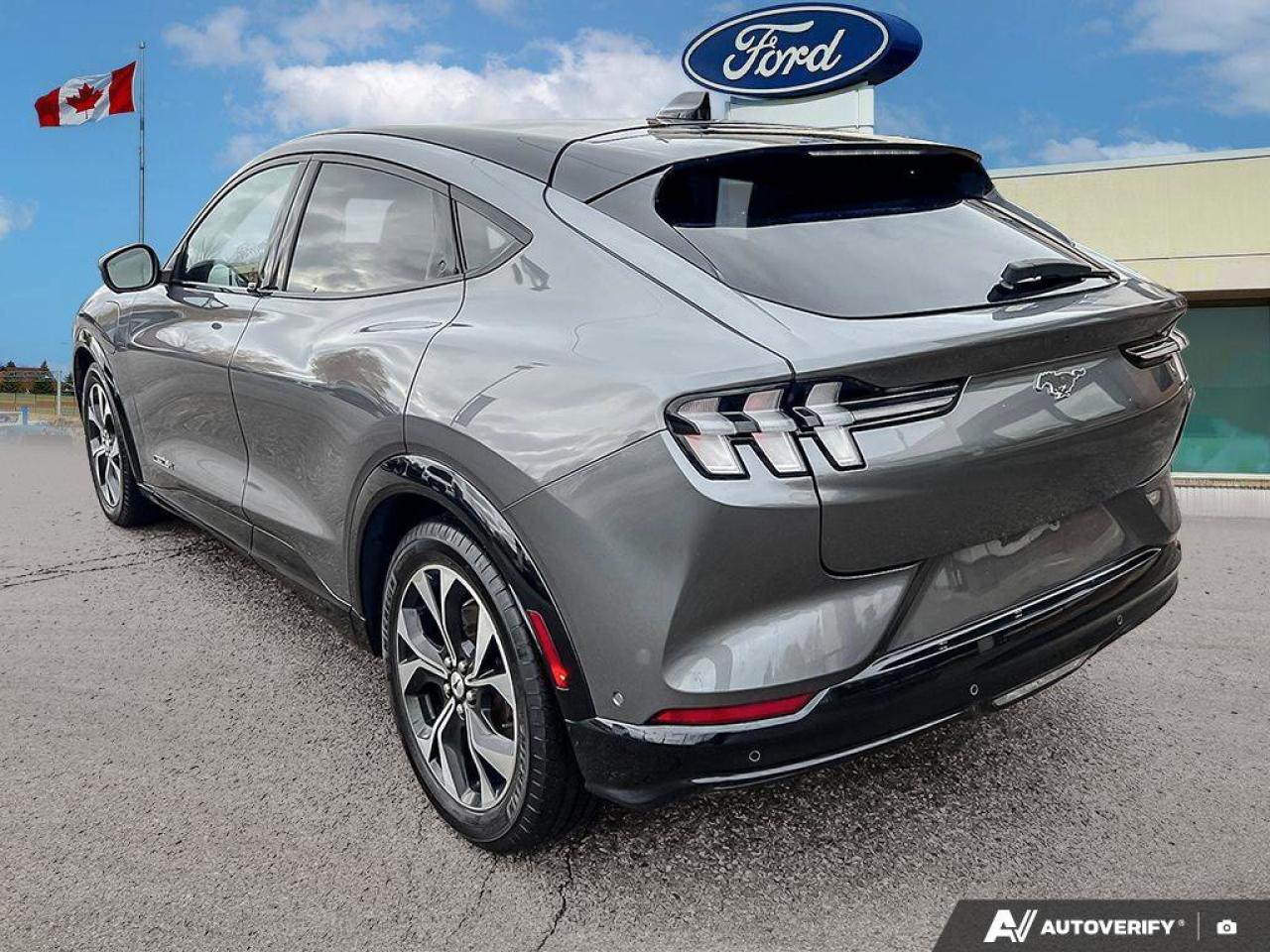 2021 Ford Mustang Mach-E Premium   ONE OWNER   EXT BATTERY   AWD ONE OWNER Photo4