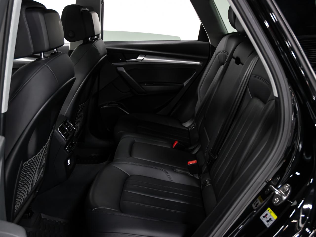 2019 Audi Q5 PROGRESSIV 45 TFSI QUATTRO NAVIGATION REAR VIEW Photo