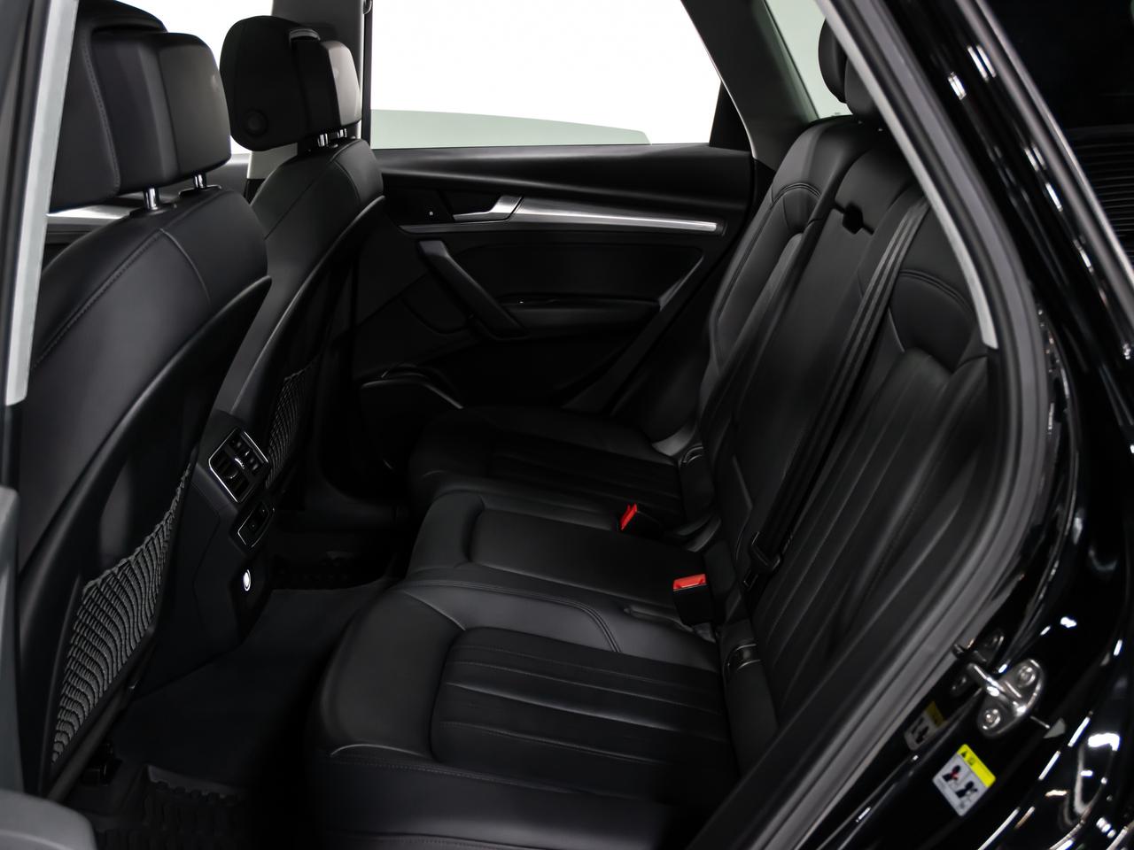 2019 Audi Q5 PROGRESSIV 45 TFSI QUATTRO NAVIGATION REAR VIEW Photo