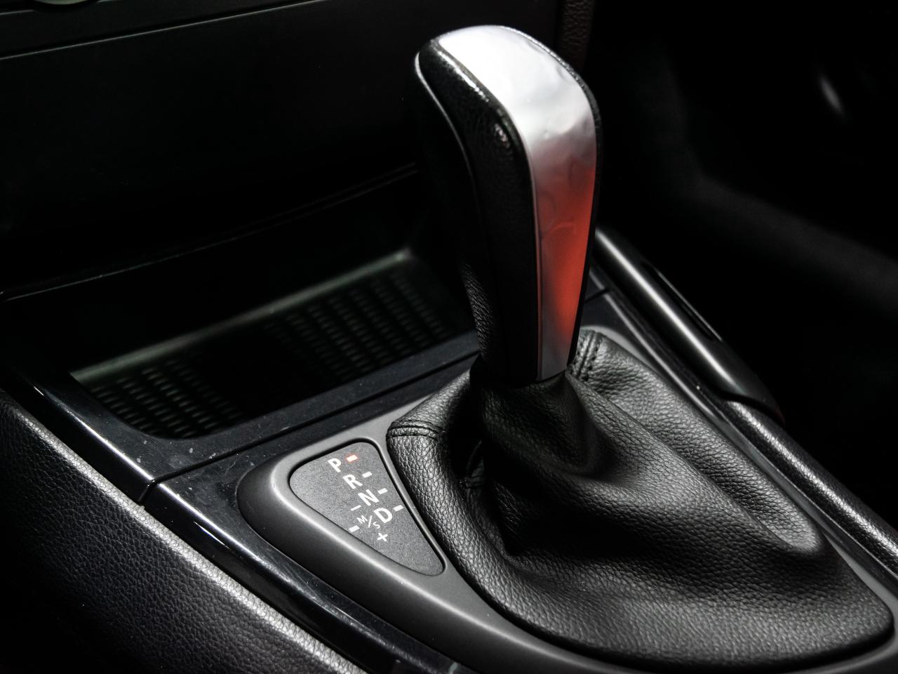 2012 BMW 1 Series COUPE 128i AUTOMATIC RED INT SUNROOF Photo