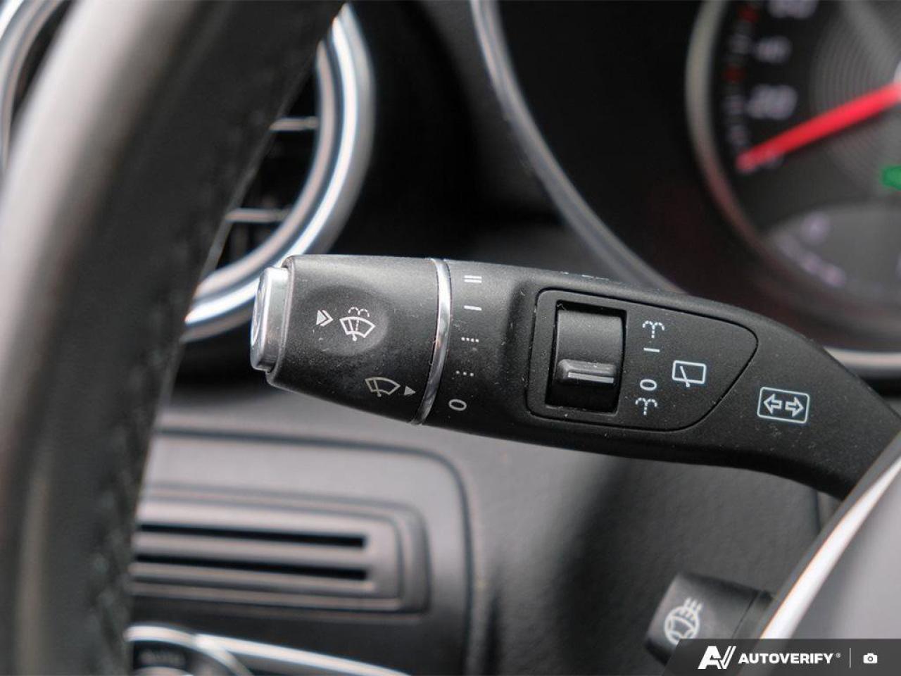 2017 Mercedes-Benz GLC GLC 300CERTIFIED AS-TRADED, ONE-OWNER, NAVIGATION, Photo