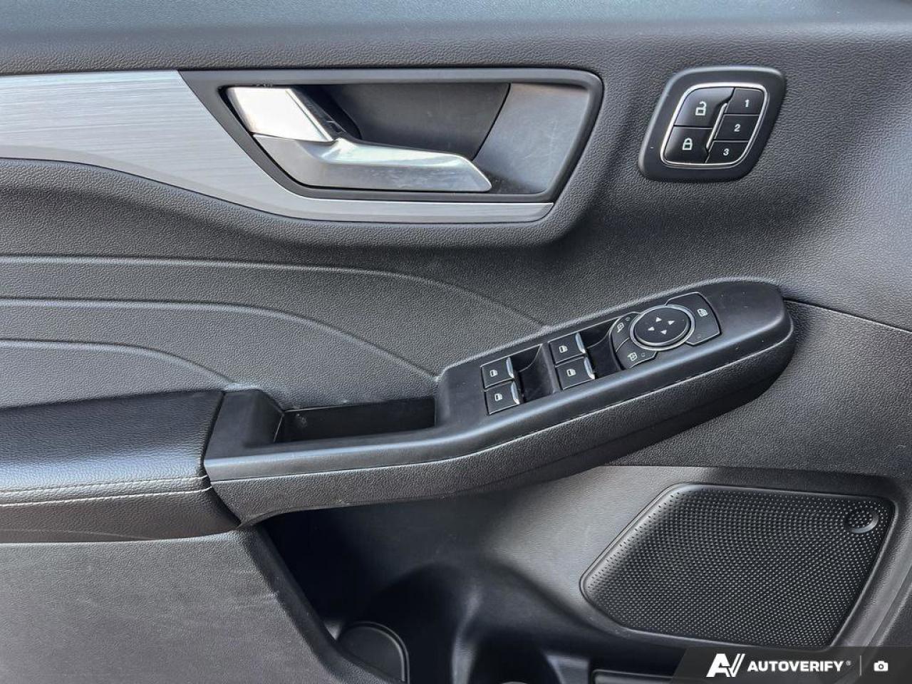 2025 Ford Escape Platinum   DEMO   MOONROOF   AWD DEMO   MOONROOF Photo