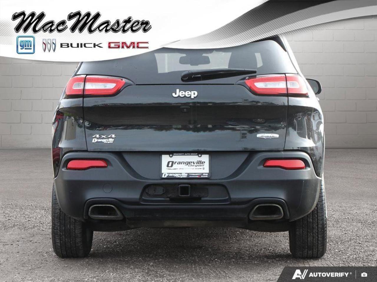 2016 Jeep Cherokee LatitudeLATITUDE NORTH, 4X4, 3.2L V6, CLOTH, 1-OWN Photo