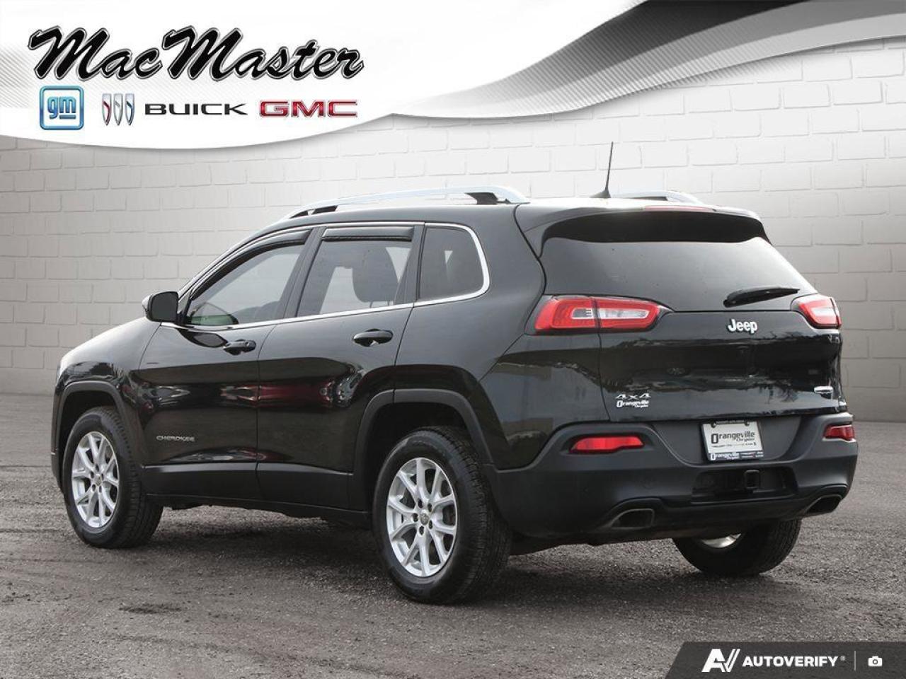 2016 Jeep Cherokee LatitudeLATITUDE NORTH, 4X4, 3.2L V6, CLOTH, 1-OWN Photo3