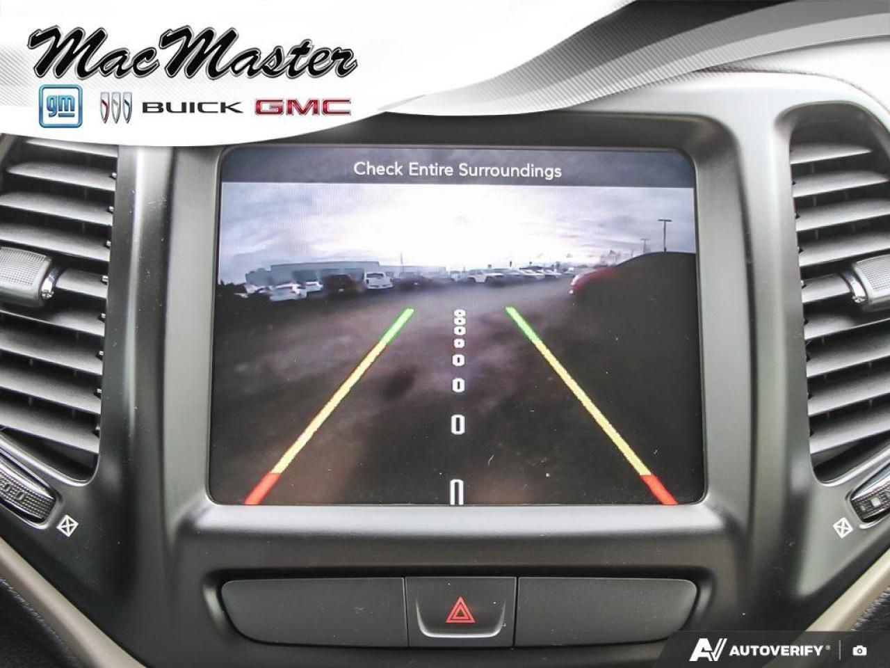 2016 Jeep Cherokee LatitudeLATITUDE NORTH, 4X4, 3.2L V6, CLOTH, 1-OWN Photo