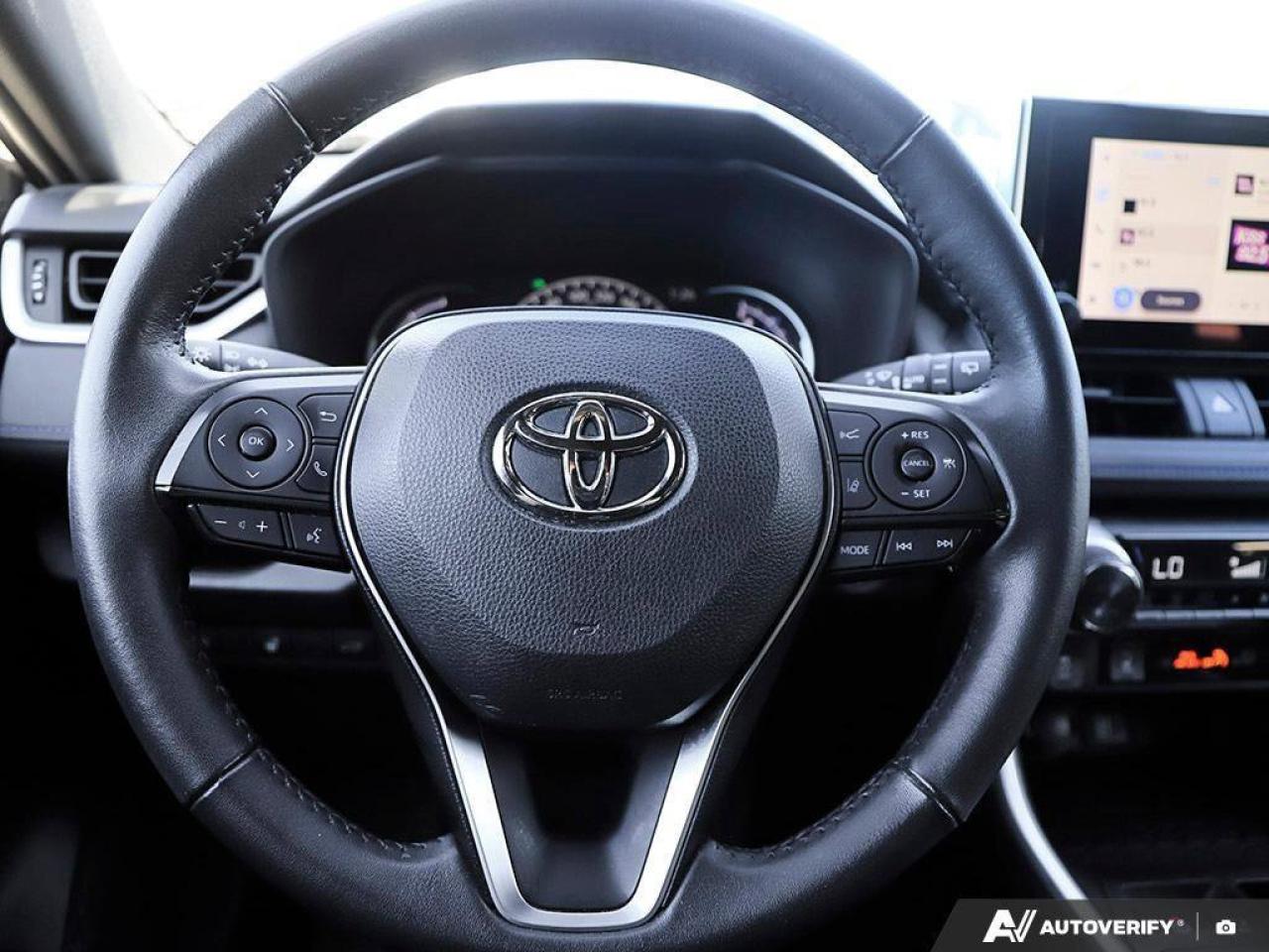 2023 Toyota RAV4 Hybrid SEHYBRID, SUNROOF, HTD SEATS, ADAPTIVE CRUI Photo