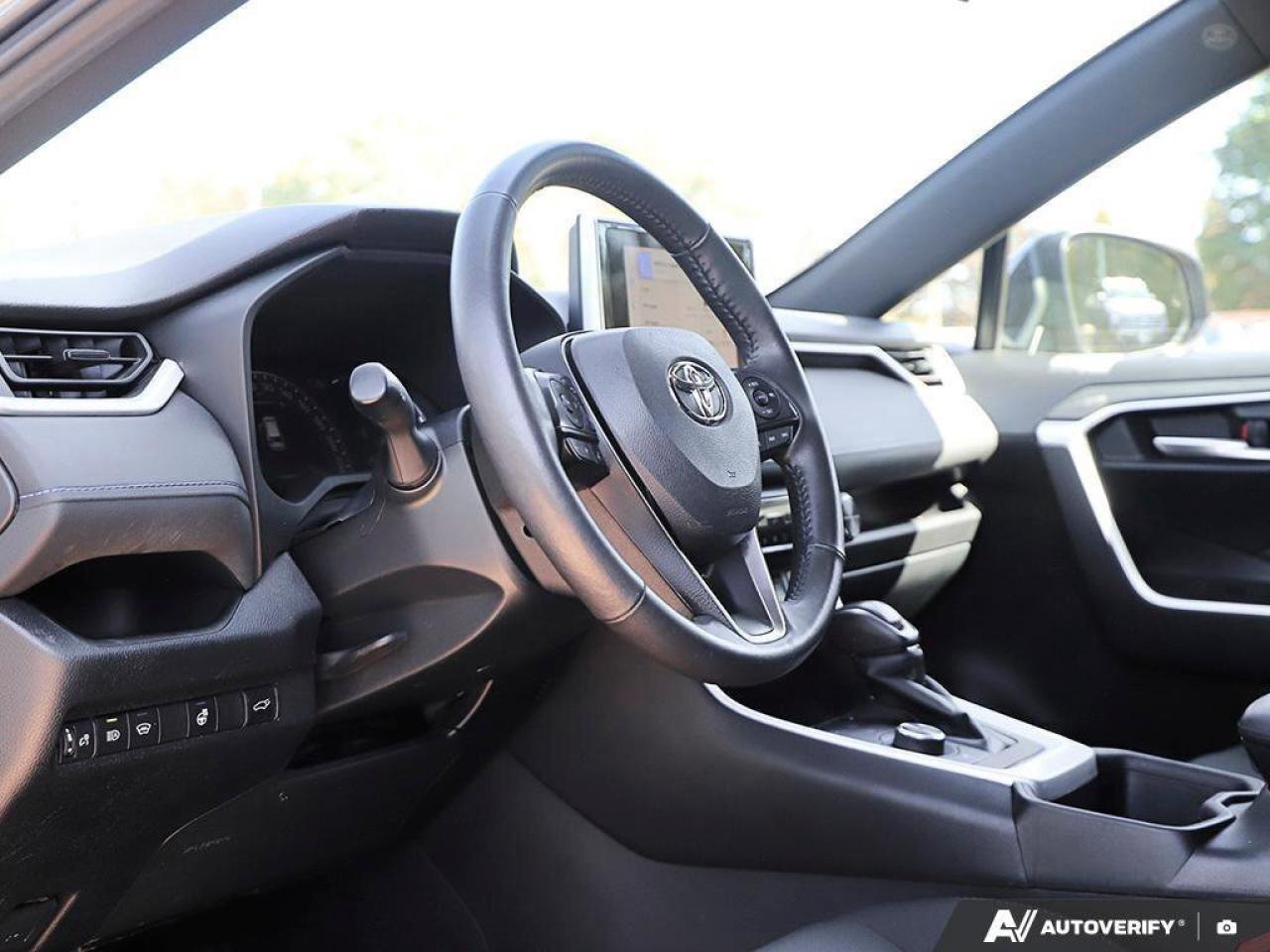 2023 Toyota RAV4 Hybrid SEHYBRID, SUNROOF, HTD SEATS, ADAPTIVE CRUI Photo