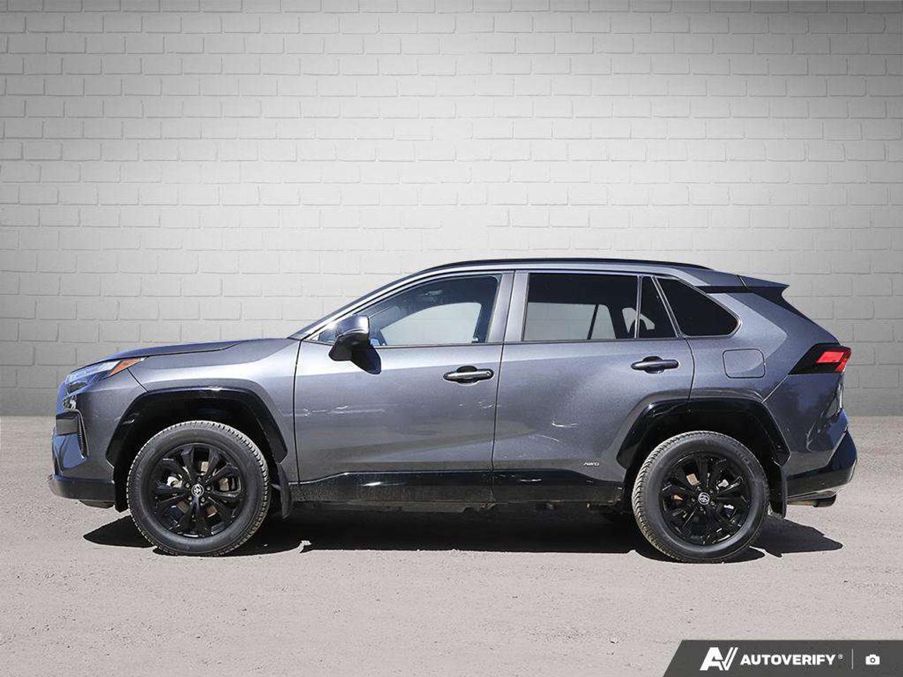2023 Toyota RAV4 Hybrid SEHYBRID, SUNROOF, HTD SEATS, ADAPTIVE CRUISE, CARPLAY Photo