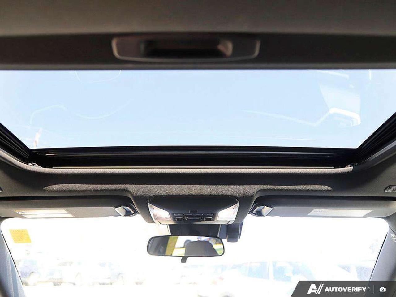 2023 Toyota RAV4 Hybrid SEHYBRID, SUNROOF, HTD SEATS, ADAPTIVE CRUISE, CARPLAY Photo