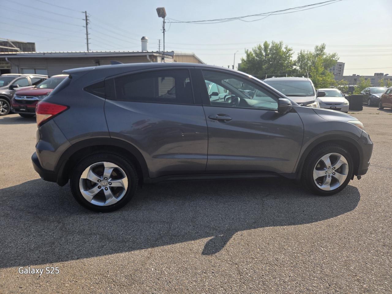 2016 Honda HR-V EX ROOF ALLOYS REAR VIEW CAMERA $16,888.00 Photo