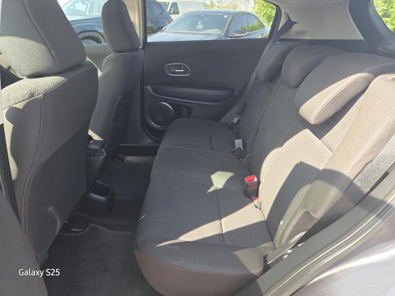 2016 Honda HR-V EX ROOF ALLOYS REAR VIEW CAMERA $16,888.00 Photo