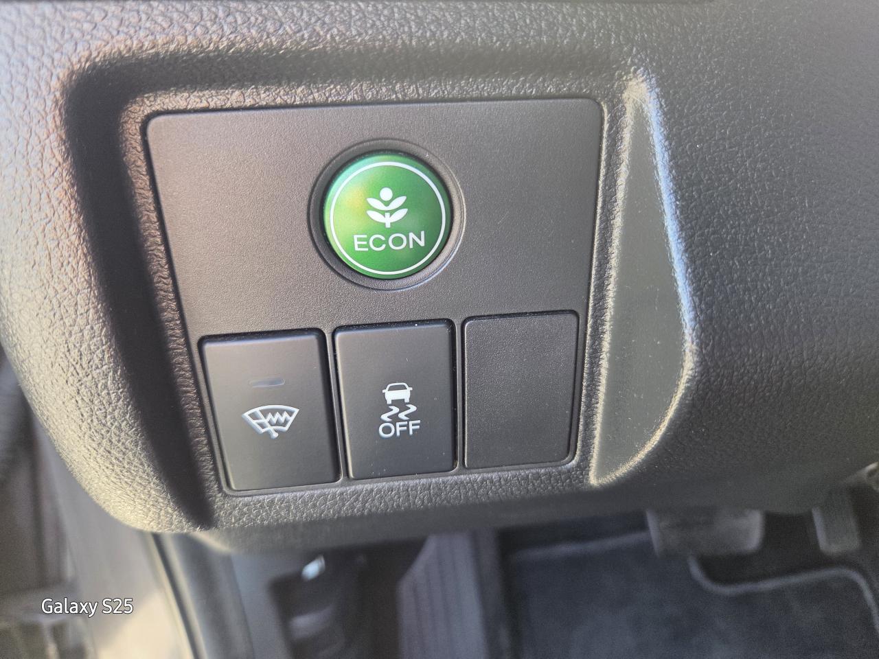 2016 Honda HR-V EX ROOF ALLOYS REAR VIEW CAMERA $16,888.00 Photo