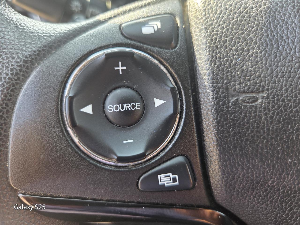 2016 Honda HR-V EX ROOF ALLOYS REAR VIEW CAMERA $16,888.00 Photo