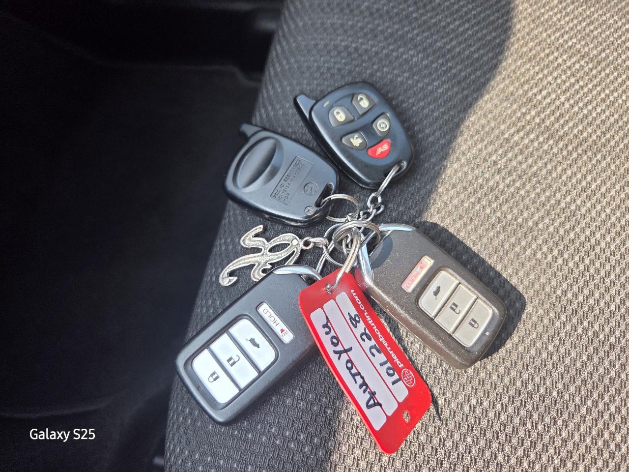 2016 Honda HR-V EX ROOF ALLOYS REAR VIEW CAMERA $16,888.00 Photo