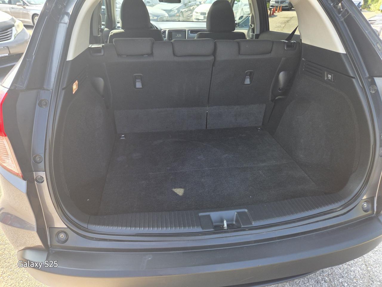 2016 Honda HR-V EX ROOF ALLOYS REAR VIEW CAMERA $16,888.00 Photo