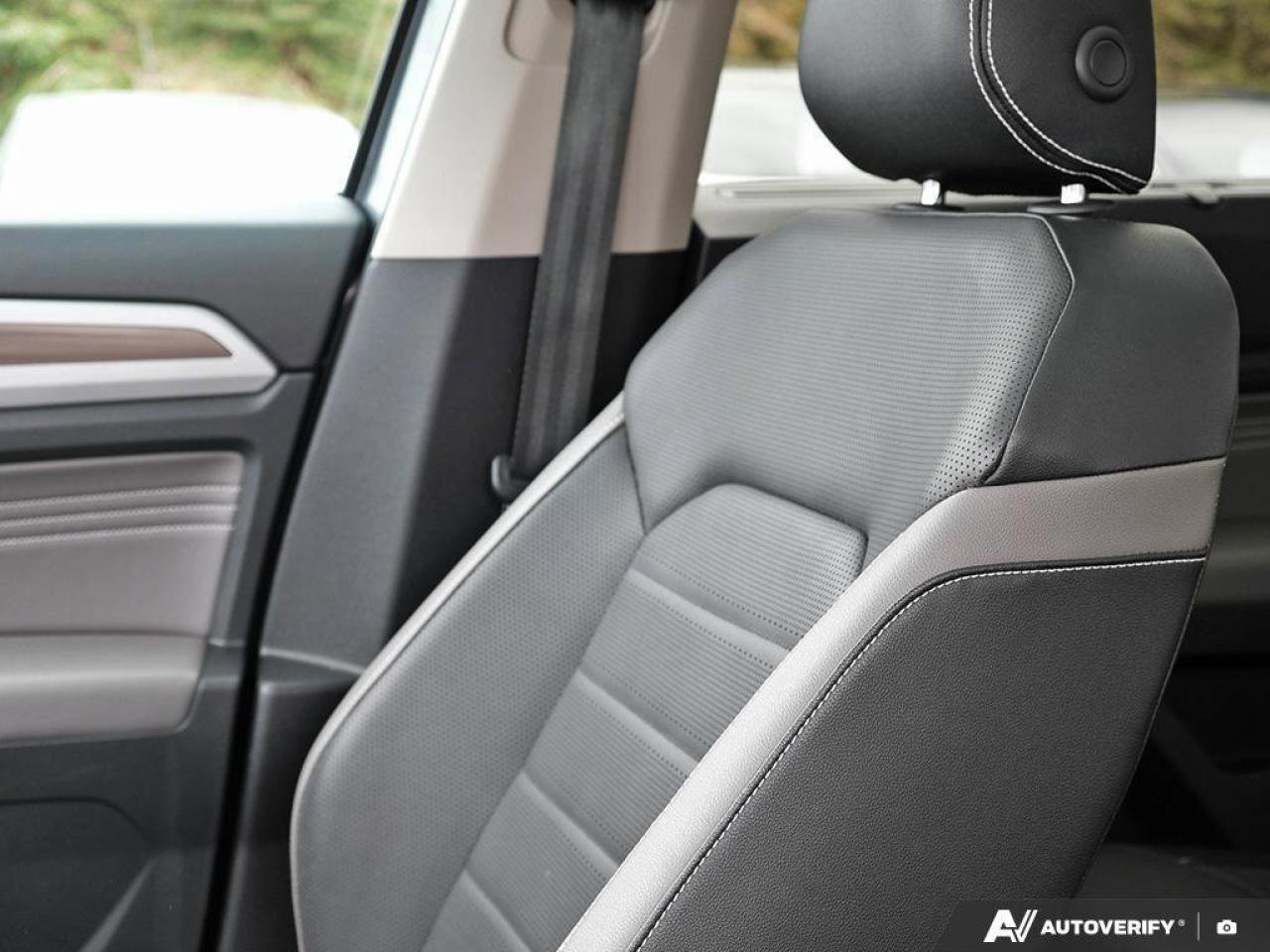 2021 Volkswagen Atlas ExeclineV6, HEATED / COOLED SEATS, SUNROOF, POWER Photo