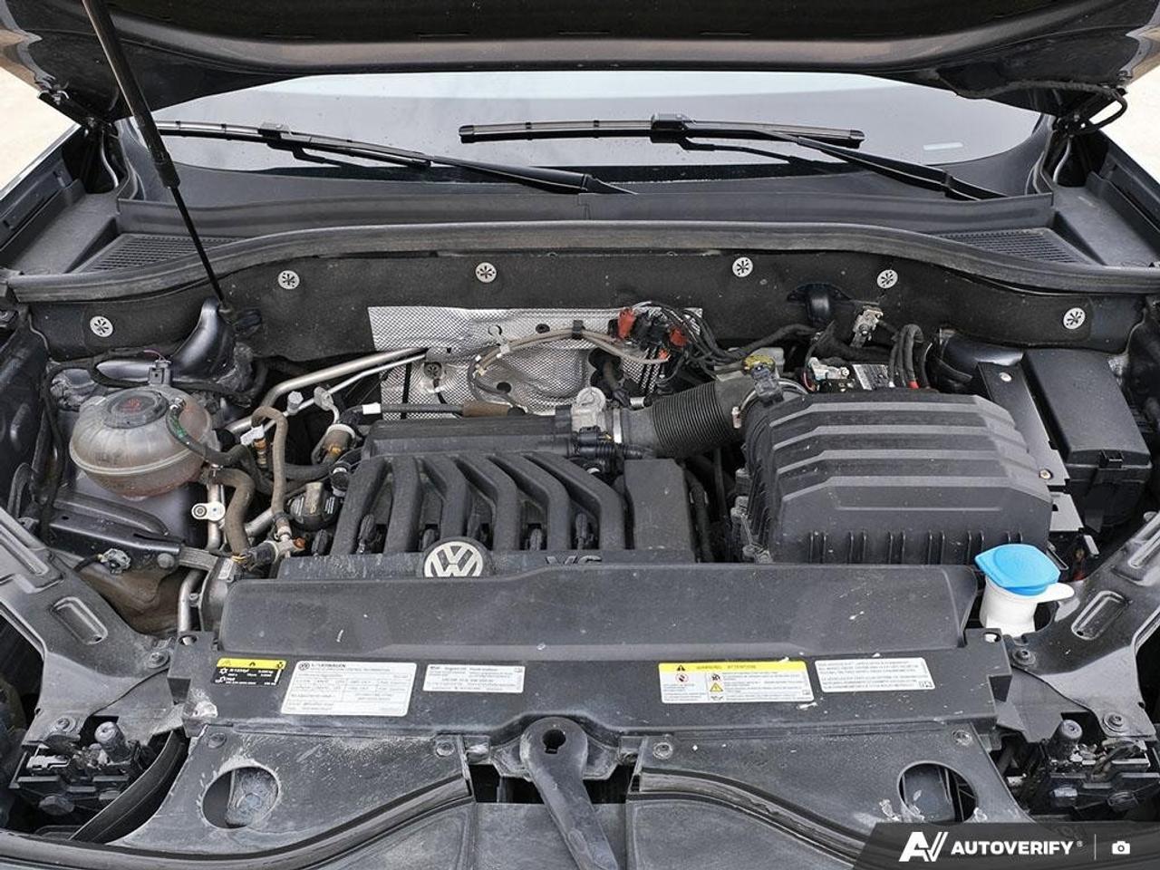 2021 Volkswagen Atlas ExeclineV6, HEATED / COOLED SEATS, SUNROOF, POWER Photo