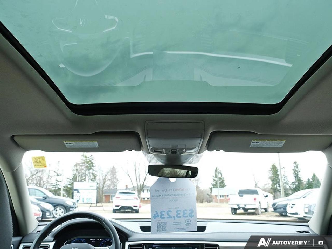 2021 Volkswagen Atlas ExeclineV6, HEATED / COOLED SEATS, SUNROOF, POWER Photo