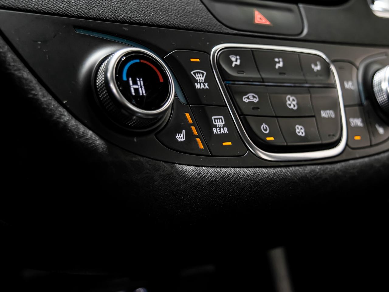 2019 Chevrolet Malibu HYBRID APPLE CARPLAY REAR VIEW CAMERA Photo