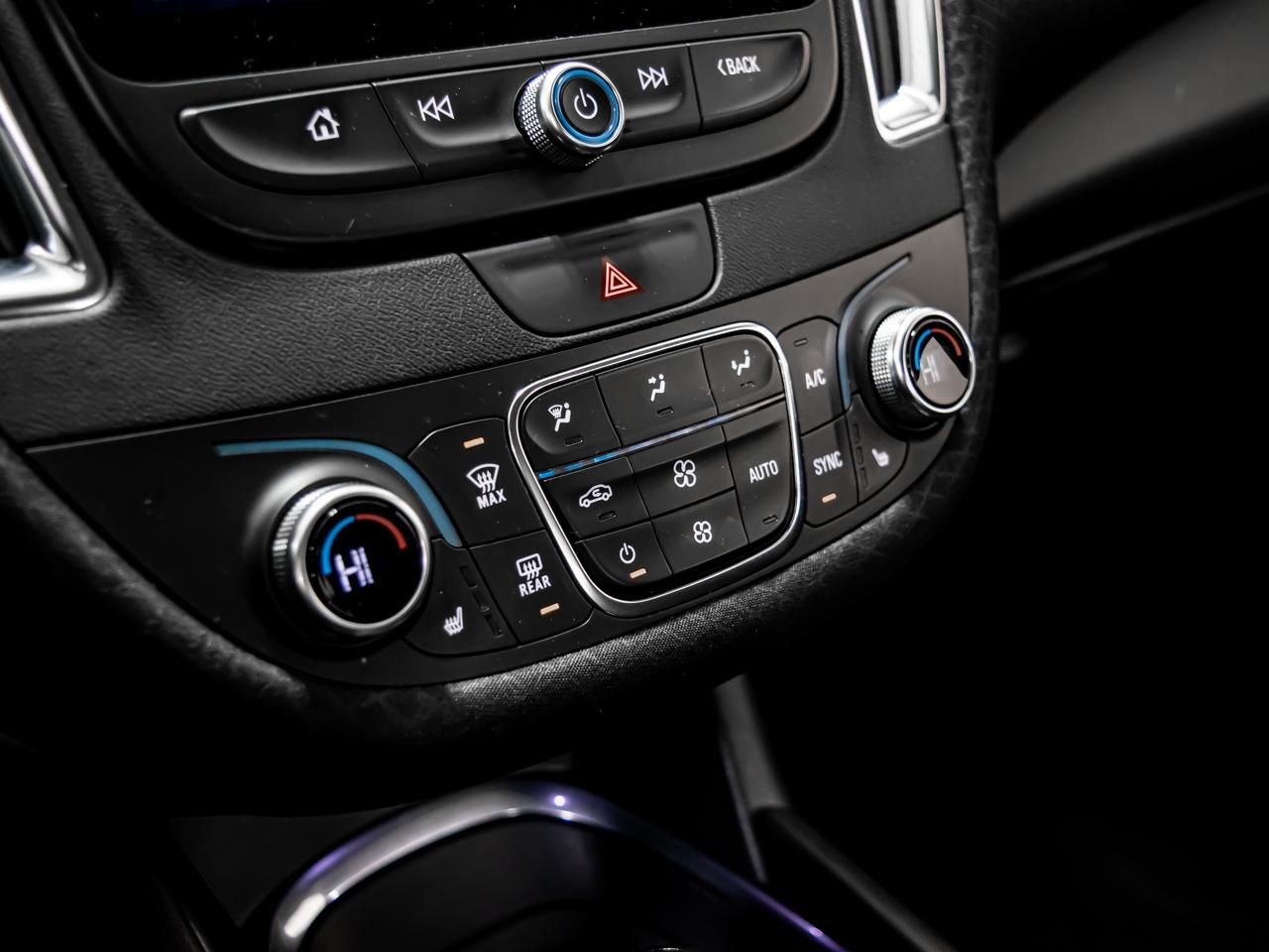 2019 Chevrolet Malibu HYBRID APPLE CARPLAY REAR VIEW CAMERA Photo