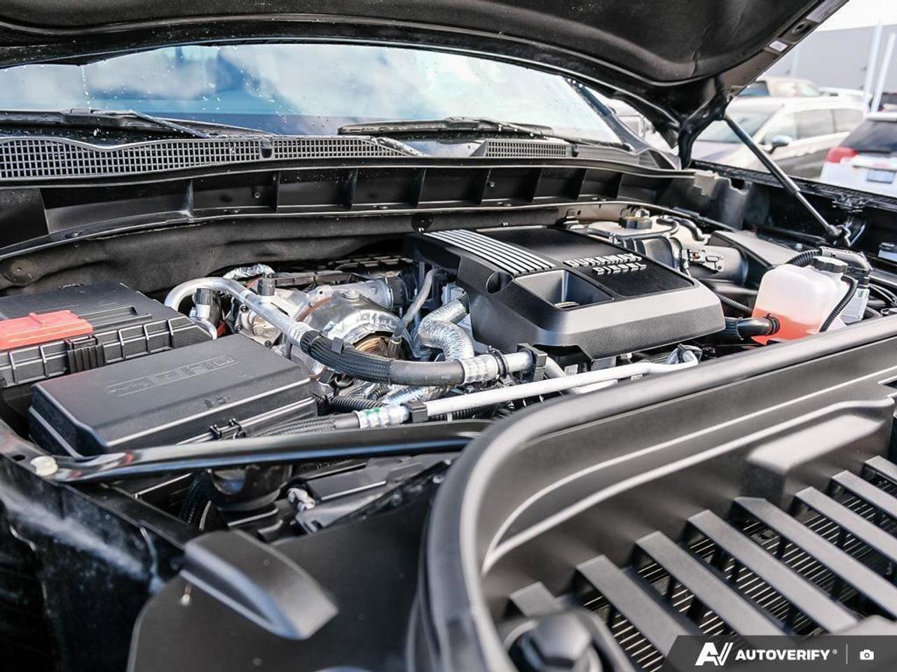 2025 GMC Sierra 1500 AT4AT4 PREMIUM, DURAMAX, CREW, 4X4, LOADED, 1-OWNE Photo