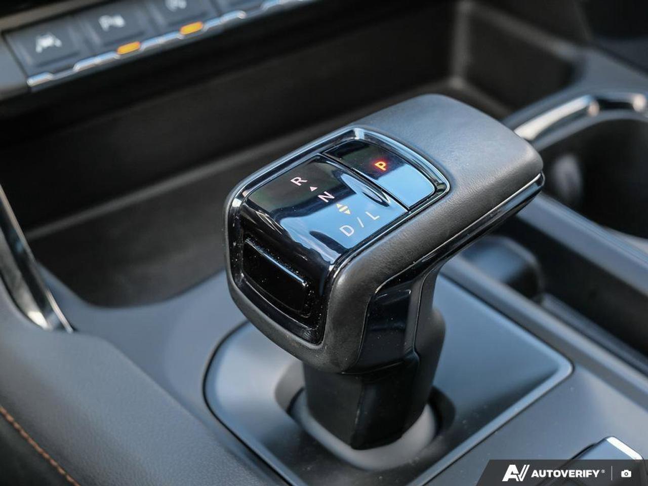 2025 GMC Sierra 1500 AT4AT4 PREMIUM, DURAMAX, CREW, 4X4, LOADED, 1-OWNE Photo