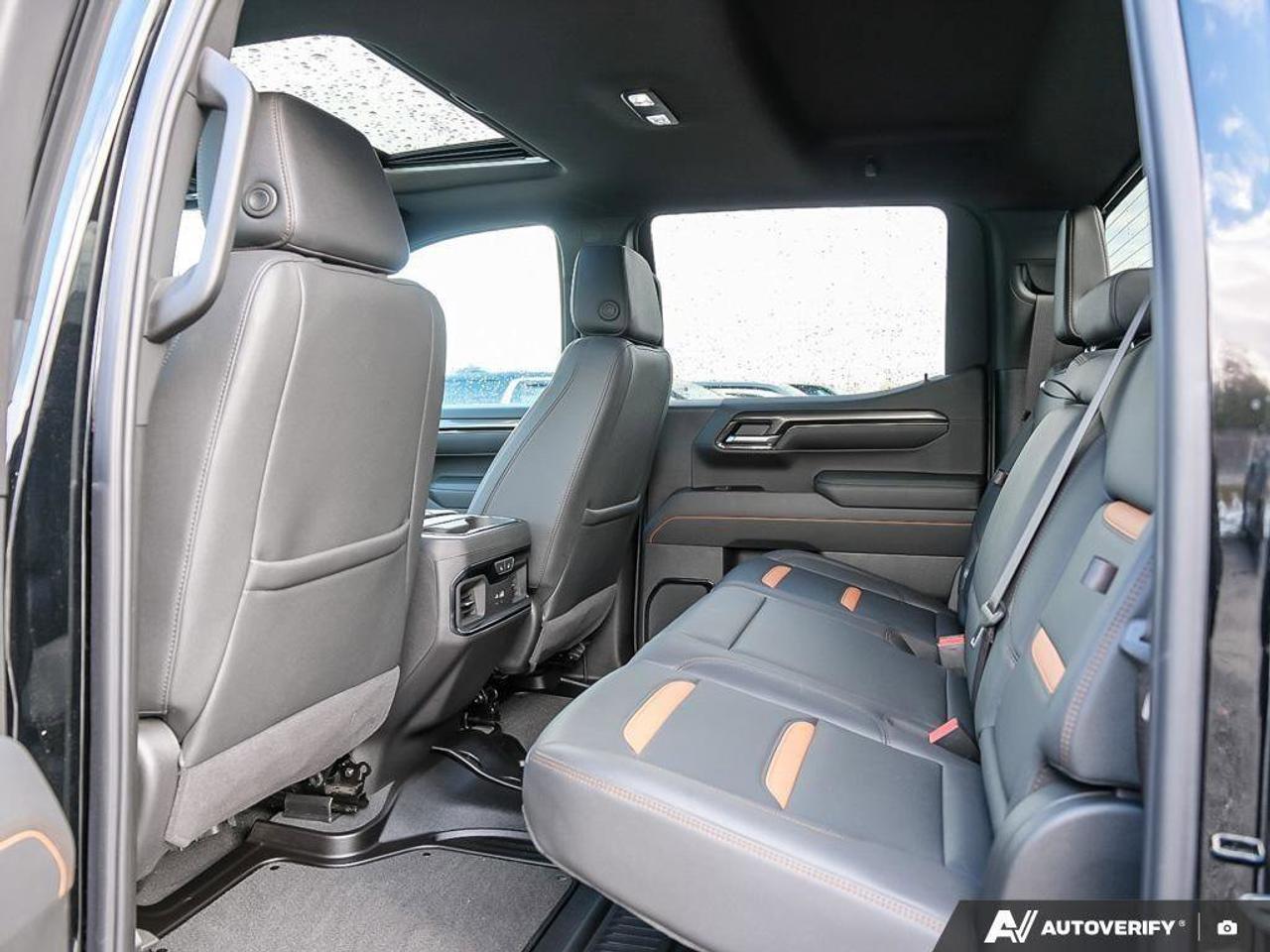 2025 GMC Sierra 1500 AT4AT4 PREMIUM, DURAMAX, CREW, 4X4, LOADED, 1-OWNE Photo