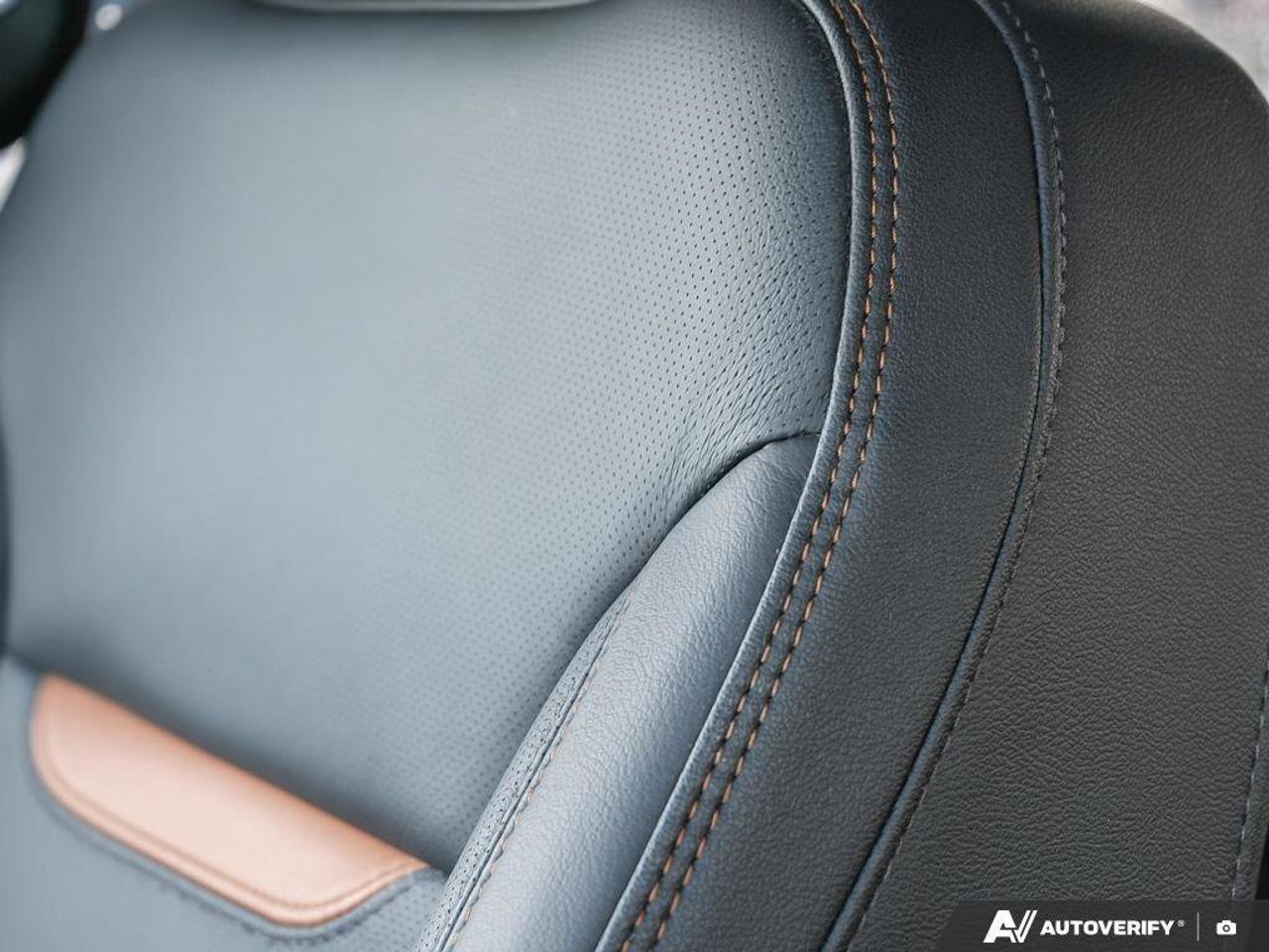 2025 GMC Sierra 1500 AT4AT4 PREMIUM, DURAMAX, CREW, 4X4, LOADED, 1-OWNE Photo