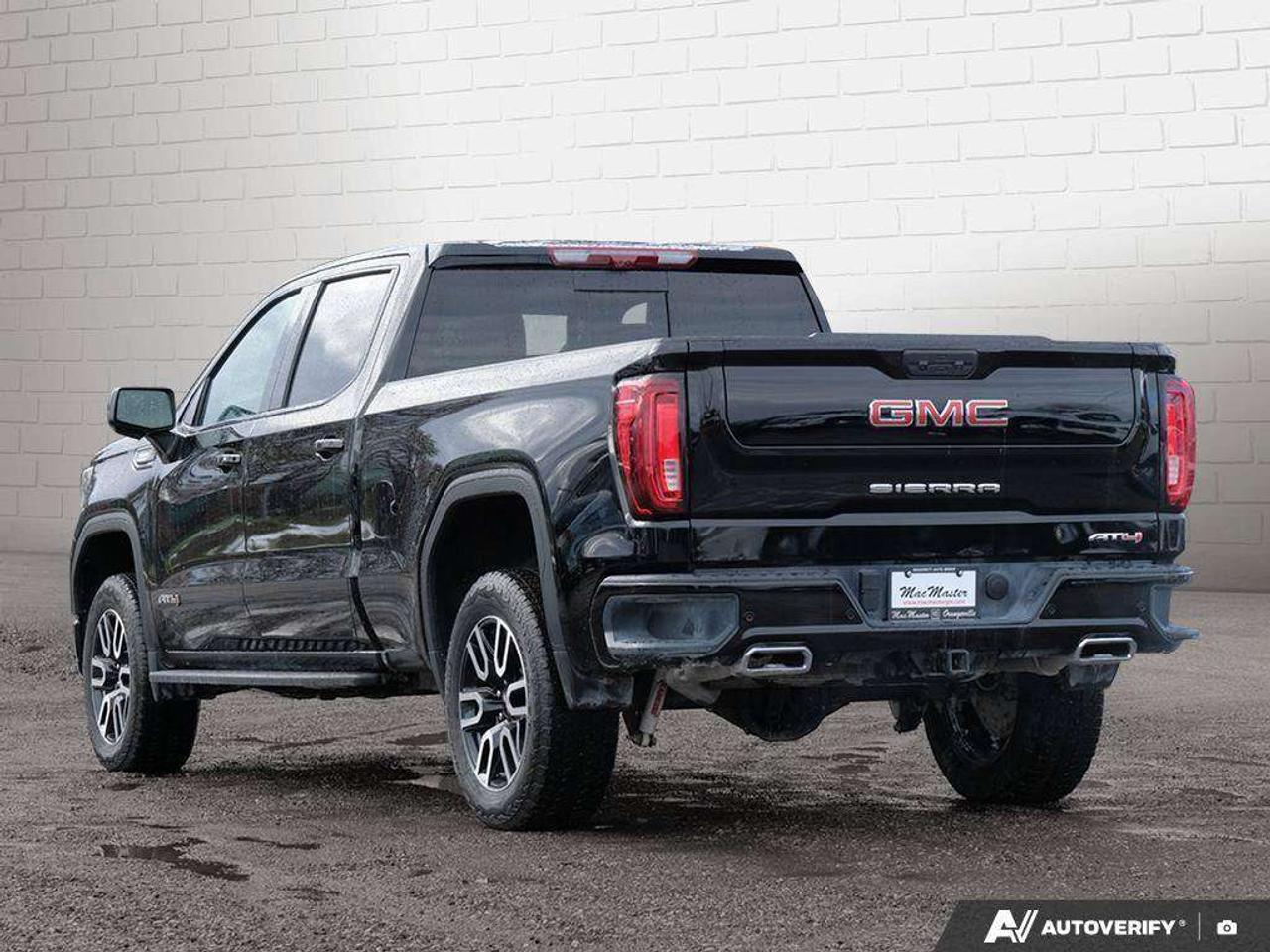 2025 GMC Sierra 1500 AT4 PREMIUM, DURAMAX, CREW, 4X4, LOADED, 1-OWNER! Photo