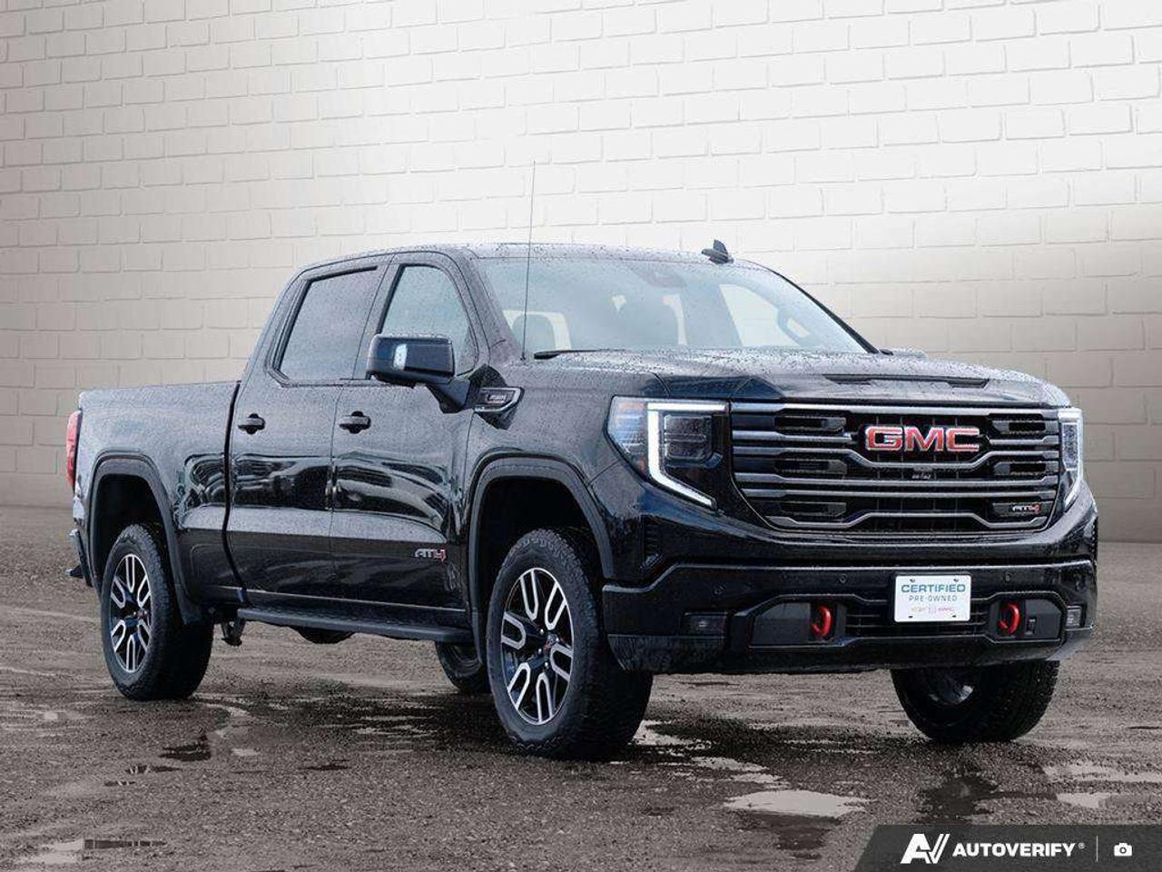 2025 GMC Sierra 1500 AT4 PREMIUM, DURAMAX, CREW, 4X4, LOADED, 1-OWNER! Photo