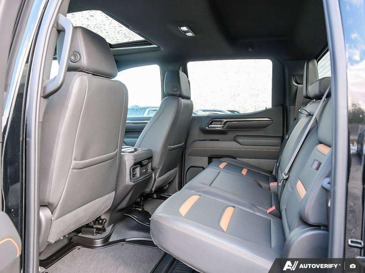 2025 GMC Sierra 1500 AT4 PREMIUM, DURAMAX, CREW, 4X4, LOADED, 1-OWNER! Photo