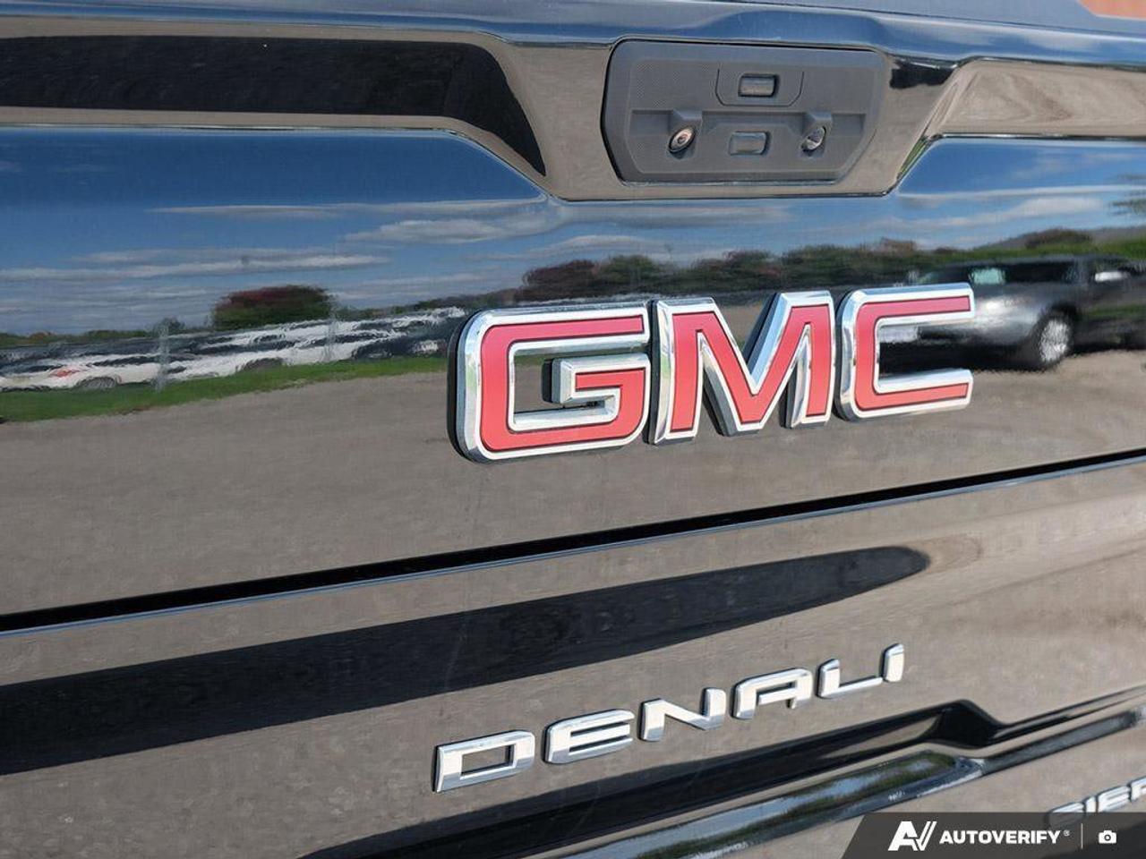2021 GMC Sierra 1500 DenaliDENALI, CREW, 4X4, 5.3L, NAV, ROOF, 1-OWNER! Photo