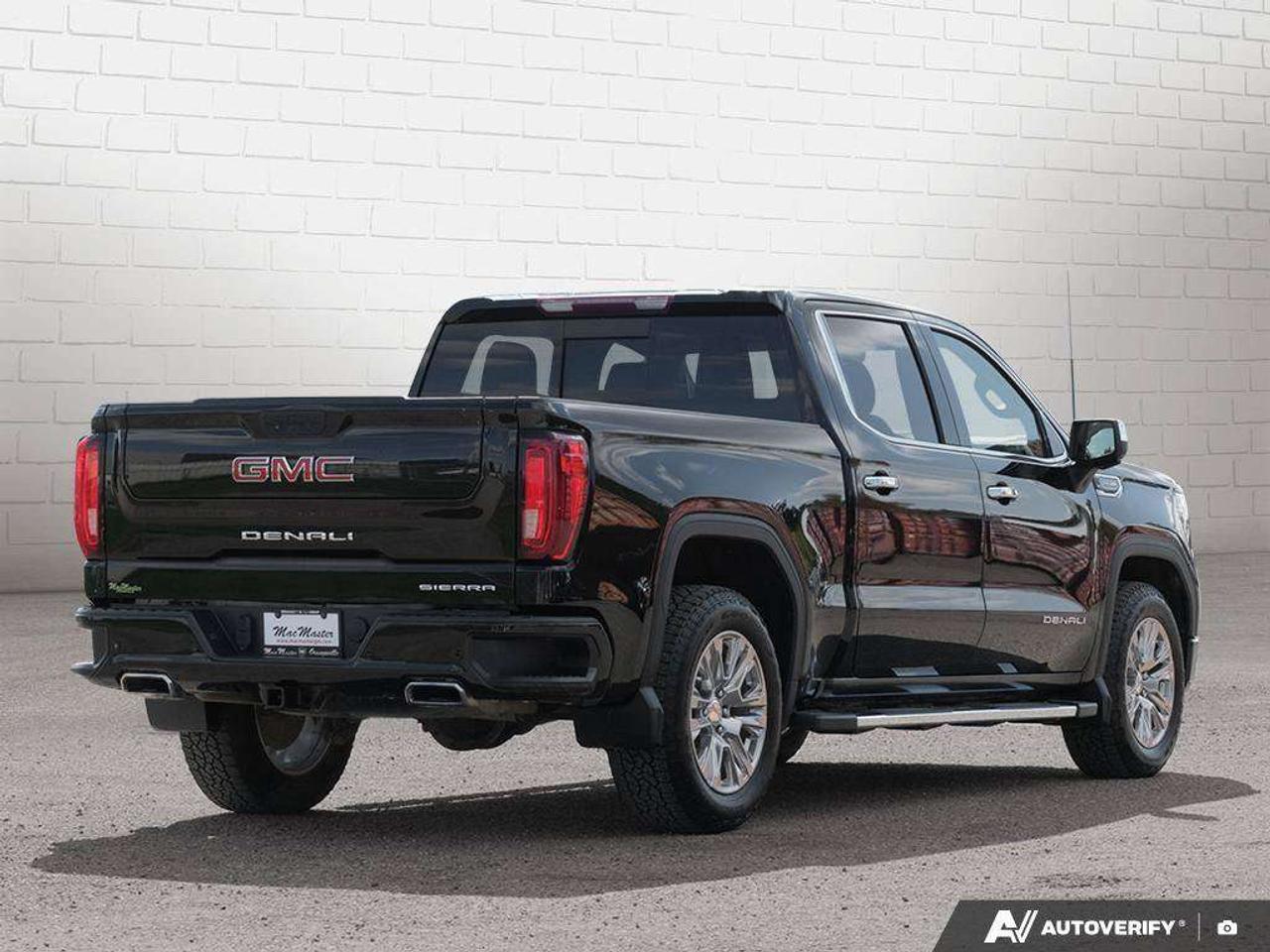 2021 GMC Sierra 1500 DENALI, CREW, 4X4, 5.3L, NAV, ROOF, 1-OWNER! Photo