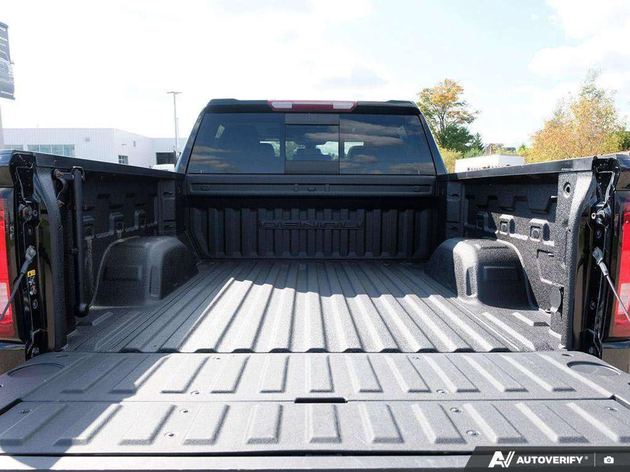 2021 GMC Sierra 1500 DENALI, CREW, 4X4, 5.3L, NAV, ROOF, 1-OWNER! Photo