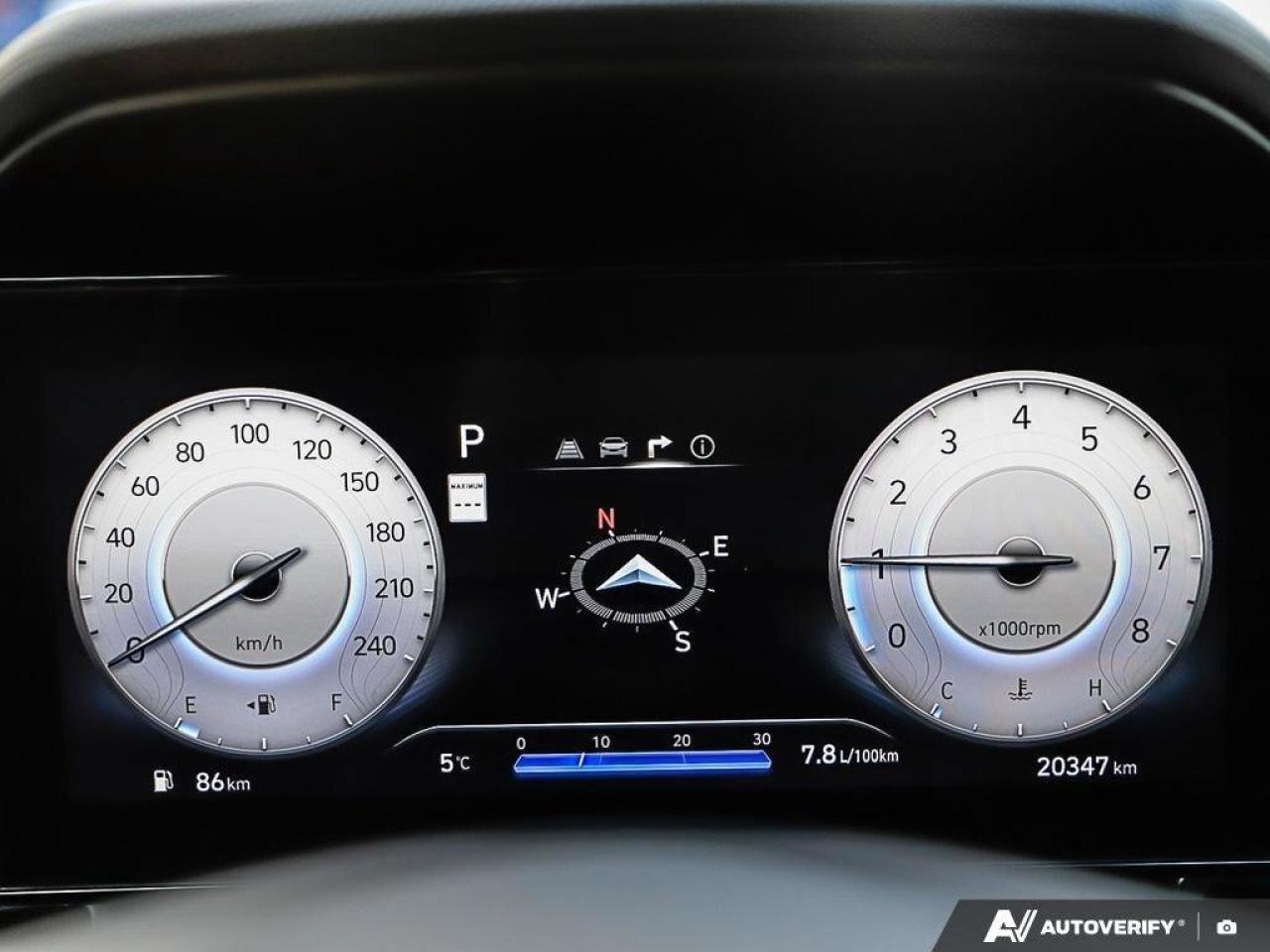 2024 Hyundai Elantra LuxuryACCIDENT-FREE, HTD LEATHER, SUNROOF, LANE KE Photo