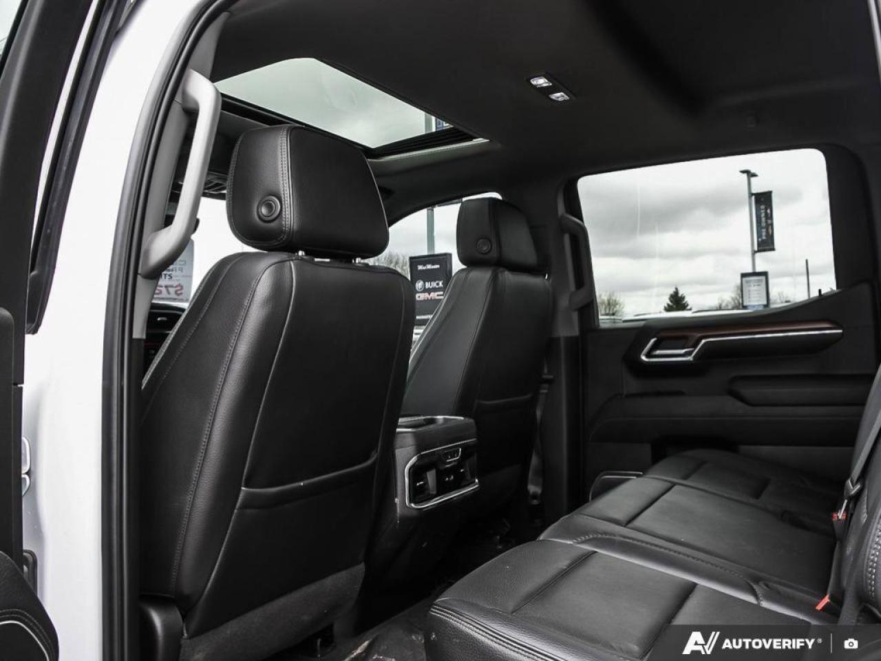 2023 GMC Sierra 1500 DenaliDENALI RESERVE, DURAMAX, LOADED, 1-OWNER! Photo