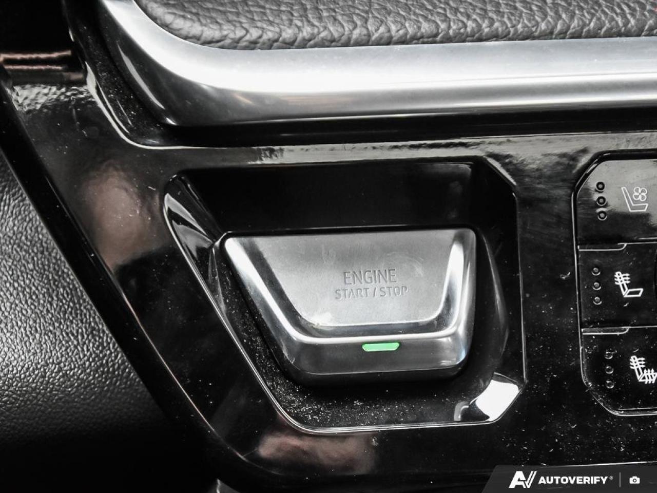 2023 GMC Sierra 1500 DenaliDENALI RESERVE, DURAMAX, LOADED, 1-OWNER! Photo