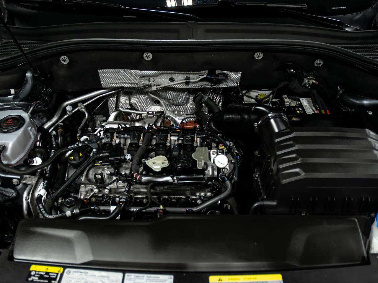 2024 Volkswagen Atlas HIGHLINE 2.0 TSI 4MOTION 7 PASSENGER NAVI REAR CAM Photo