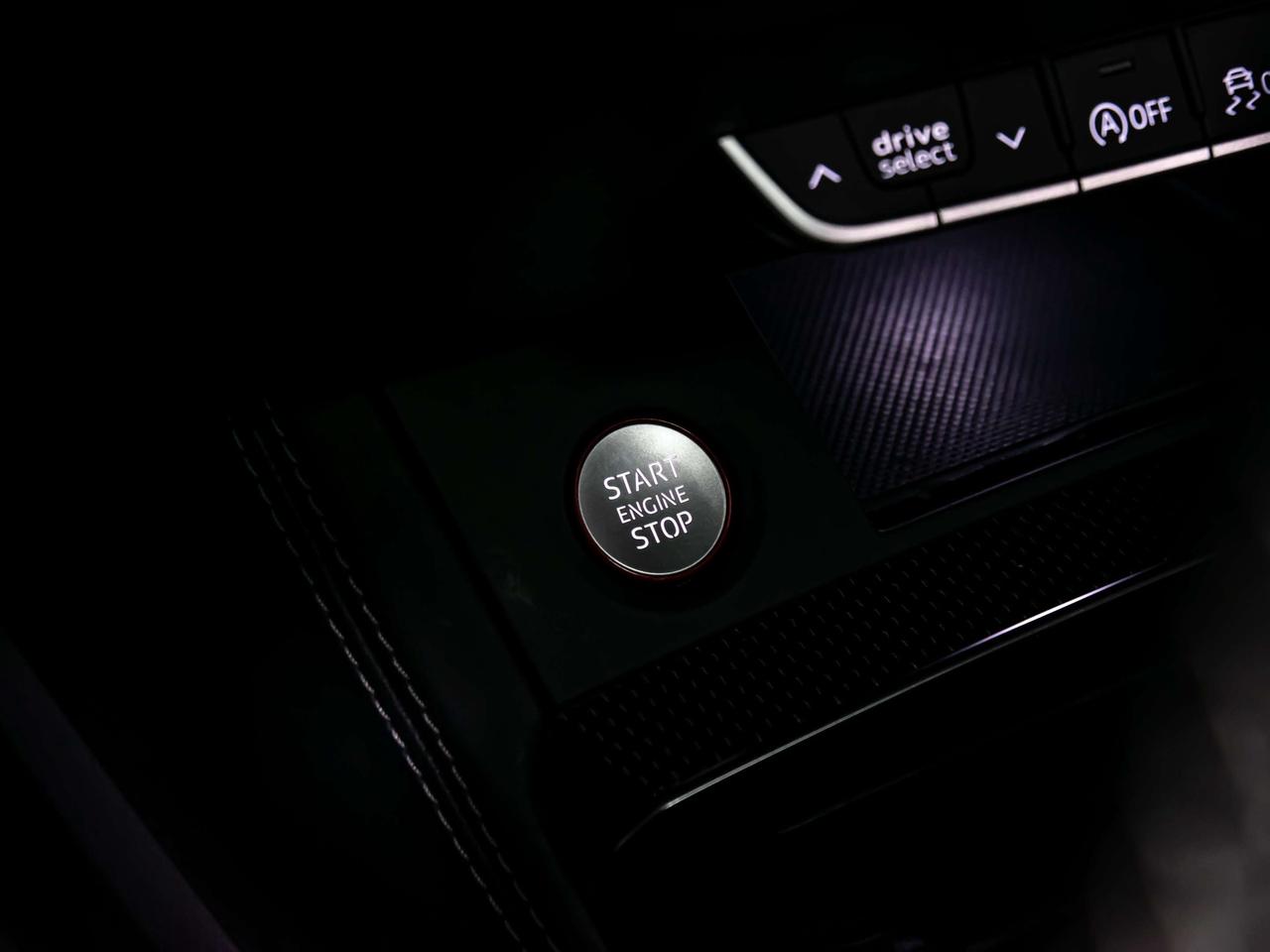 2022 Audi SQ5 ACCIDENT FREE,TECHNIK, S LINE, QUATTRO BLIND SPOTS Photo
